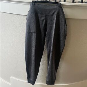 Kinesis women’s Gray marled Jogger Pants.